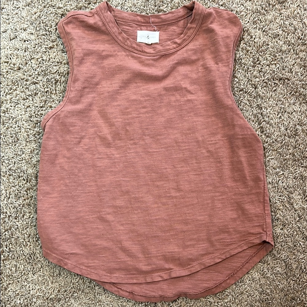 Women's Sleeveless Top in Dusty Pink